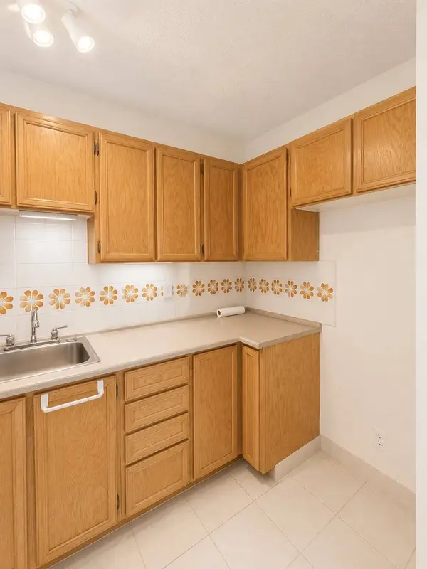 7360 Rue St-Zotique E. #106, Montréal (anjou), QC H1M3G6