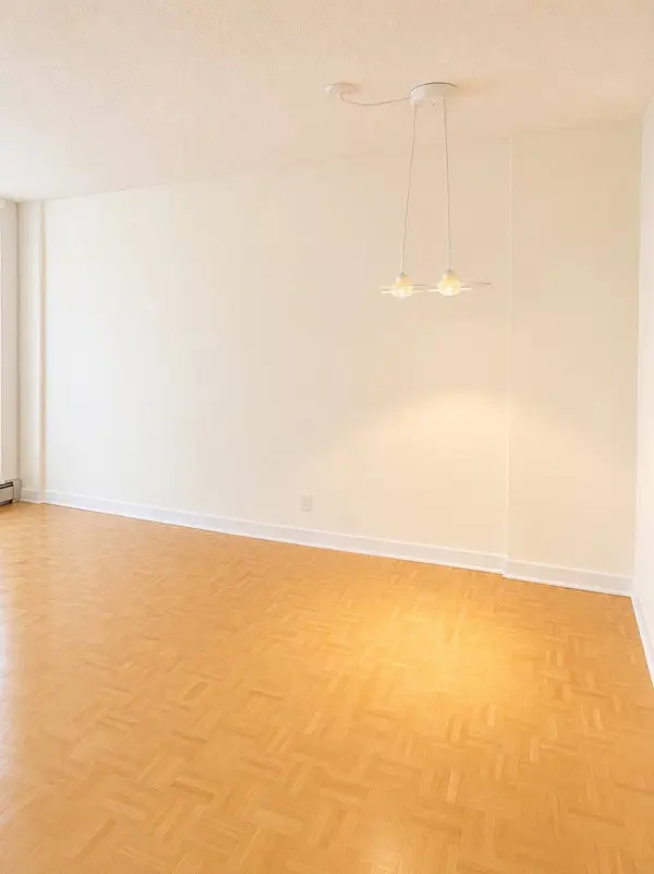 7360 Rue St-Zotique E. #106, Montréal (anjou), QC H1M3G6