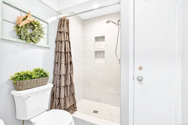 401 Heritage Village #B, Southbury, CT 06488