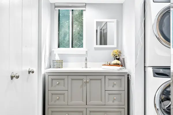 401 Heritage Village #B, Southbury, CT 06488