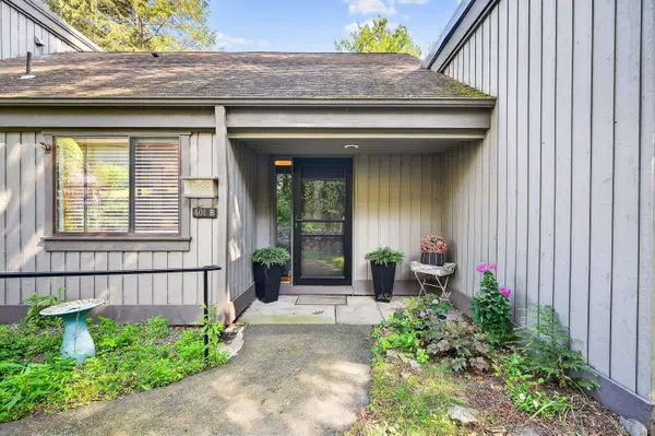 401 Heritage Village #B, Southbury, CT 06488