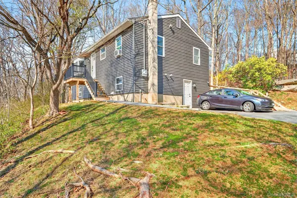 11 Colonel Glenn DR, Carmel, NY 10512