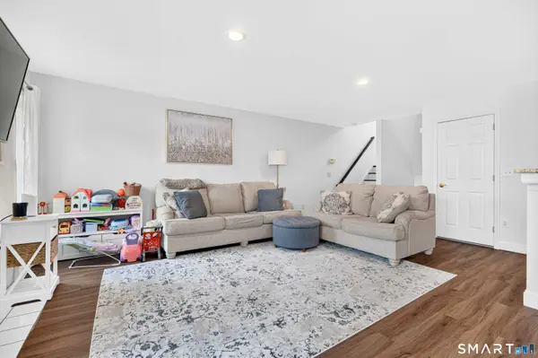 103 Larson Drive #103, Danbury, CT 06810