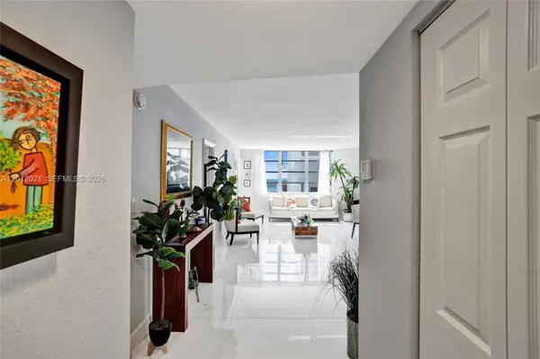 2750 NE 183rd St #2412, Aventura, FL 33160
