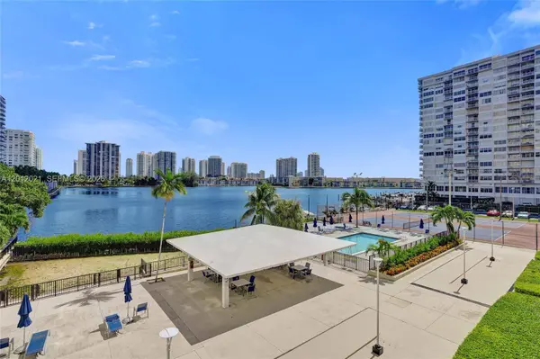 2750 NE 183rd St #2412, Aventura, FL 33160