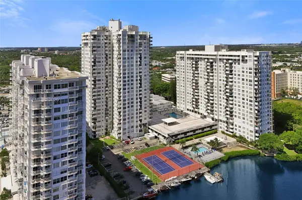 2750 NE 183rd St #2412, Aventura, FL 33160