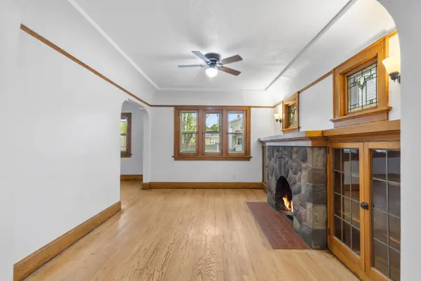 2116 S 70th St, West Allis, WI 53219