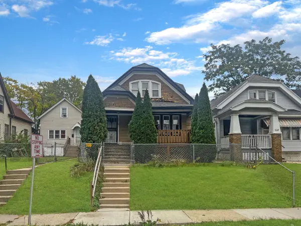 2914 N 30th St, Milwaukee, WI 53210