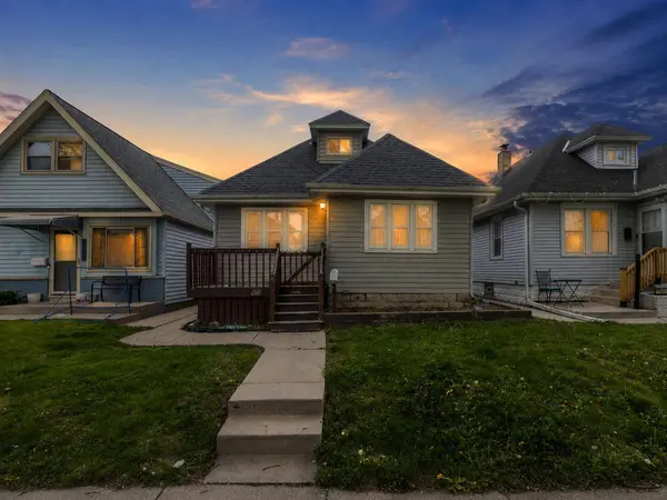 2116 S 70th St, West Allis, WI 53219