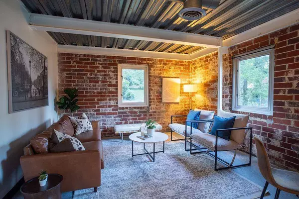 15 BURBANK DR SW #4, Atlanta, GA 30314