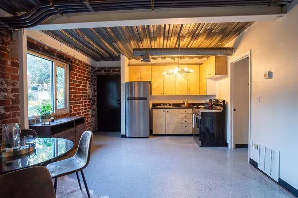 15 BURBANK DR SW #4, Atlanta, GA 30314