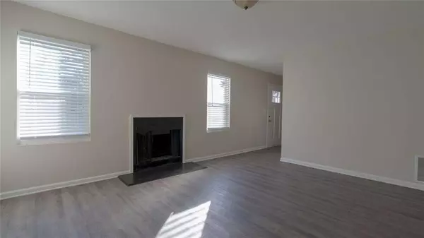 6218 Creekford LN, Lithonia, GA 30058