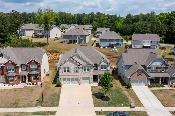 2000 Woodmont DR, Douglasville, GA 30135