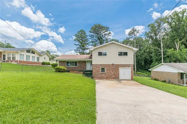2272 Green Hawk CT, Decatur, GA 30035