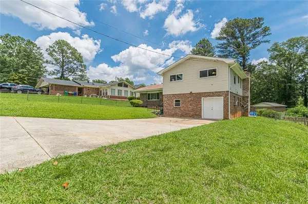 2272 Green Hawk CT, Decatur, GA 30035
