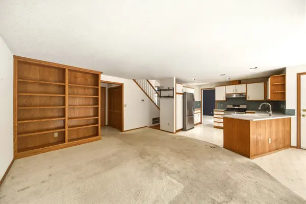 5002 SW Vacuna St, Portland, OR 97219-7382
