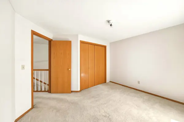 5002 SW Vacuna St, Portland, OR 97219-7382
