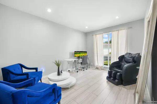 11414 FAIR HOLLOW, San Antonio, TX 78249