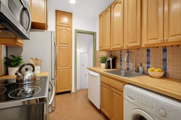 49 E 96TH Street #C1, Manhattan, NY 10128