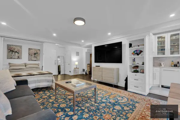 45 W 54TH Street #7D, Manhattan, NY 10019