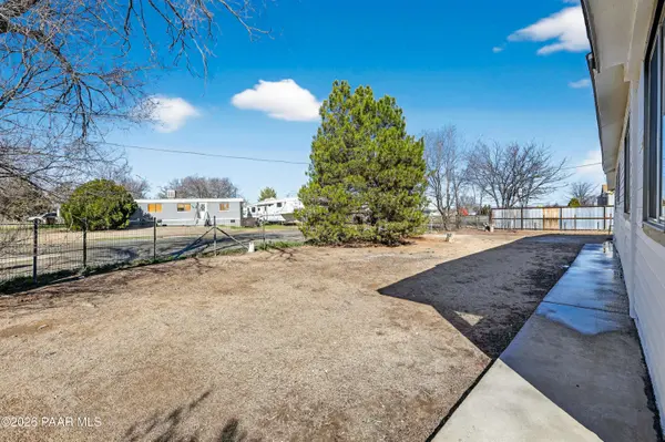 1400 Meadow LN, Chino Valley, AZ 86323