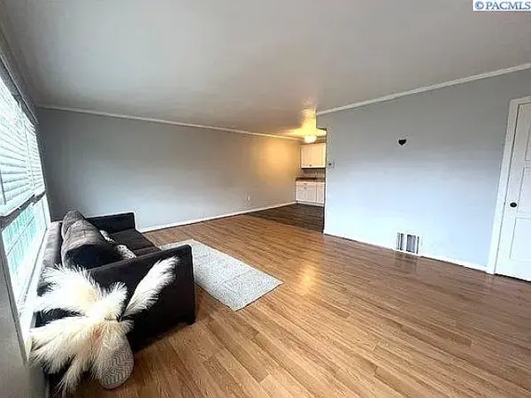 303 Bernard Ave, Richland, WA 99352-4332