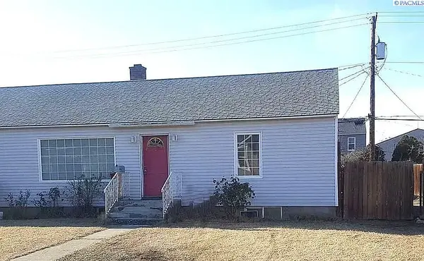 303 Bernard Ave, Richland, WA 99352-4332