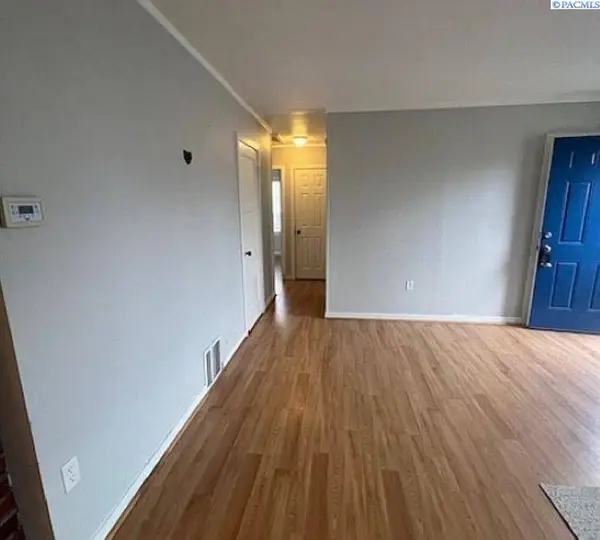 303/305 Bernard, Richland, WA 99352