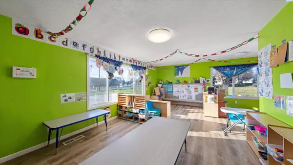 3503 W Sylvester St, Pasco, WA 99301