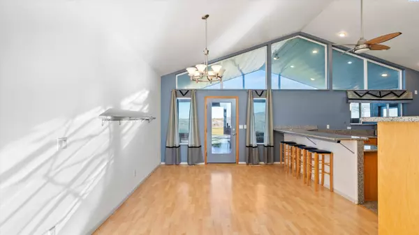 61910 E Solar Prne, Benton City, WA 99320