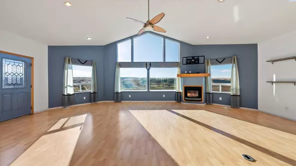 61910 E Solar Prne, Benton City, WA 99320