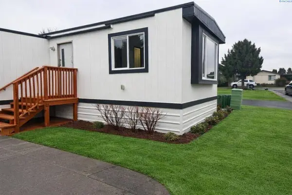 3324 W 19th Ave, Kennewick, WA 99338