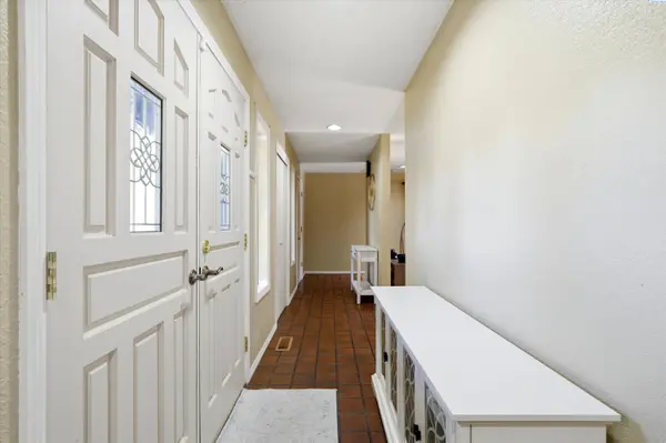 4135 Laurel Dr, West Richland, WA 99353