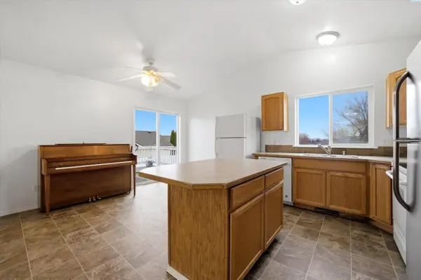 5808 Hudson Dr, Pasco, WA 99301