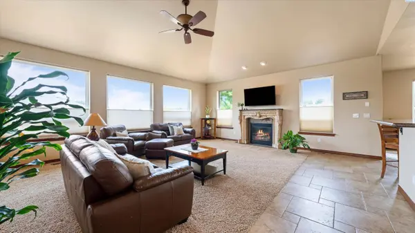 8714 W 6th Ave, Kennewick, WA 99336