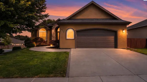 8714 W 6th Ave, Kennewick, WA 99336