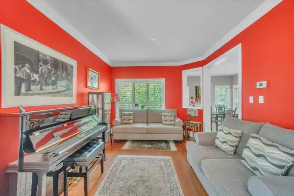 1 Vitlor DR, Richmond Hill, ON L4E 2Y4