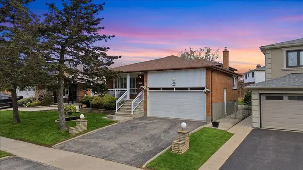 419 Michelle ROW W, Mississauga, ON L5A 3H2