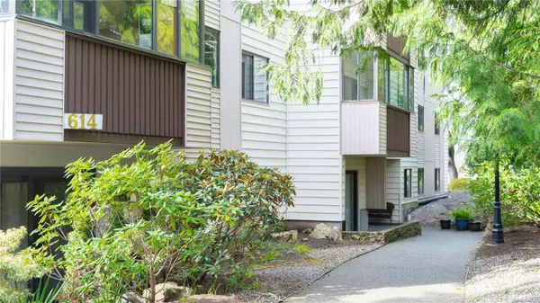 614 Fernhill Pl ##404, Esquimalt, BC V9A 4Z1