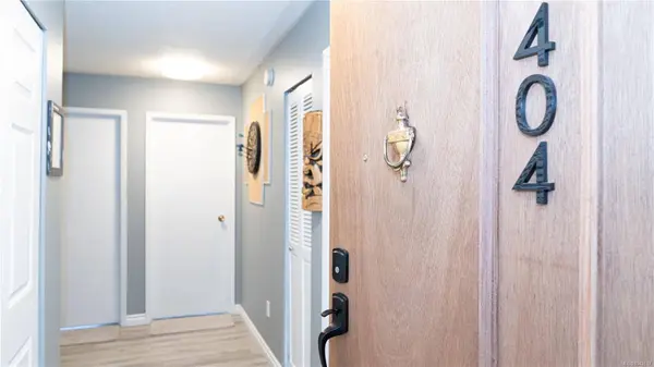 614 Fernhill Pl ##404, Esquimalt, BC V9A 4Z1