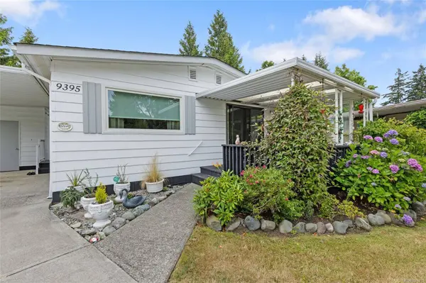 9395 Lauries LN, Sidney, BC V8L 4L2