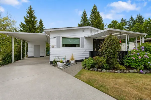 9395 Lauries LN, Sidney, BC V8L 4L2