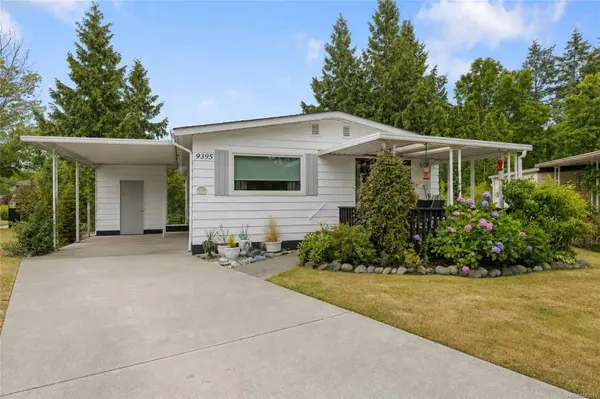 9395 Lauries LN, Sidney, BC V8L 4L2