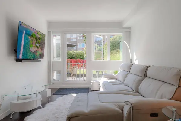 99 Chapel St ##207, Nanaimo, BC V9R 5H3
