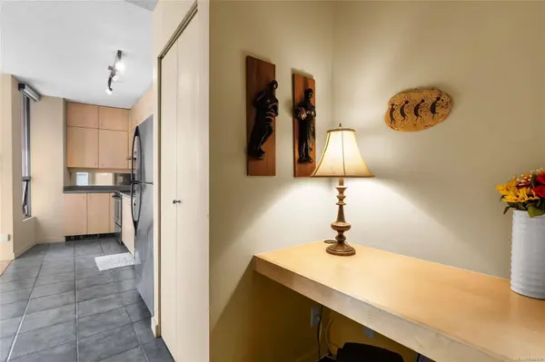 409 Swift St ##206, Victoria, BC V8W 1S2