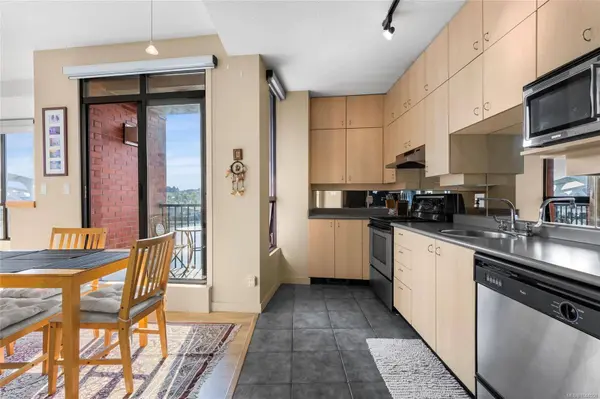 409 Swift St ##206, Victoria, BC V8W 1S2
