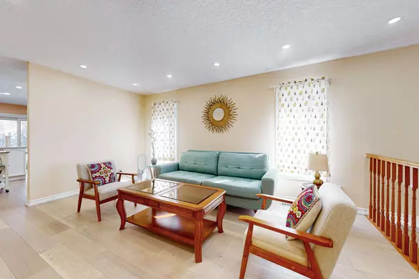 19 Mckitrick DR, Orangeville, ON L9W 5C2