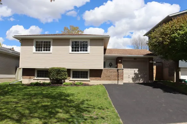 20 Inadale CT, Kitchener, ON N2M 2Z8