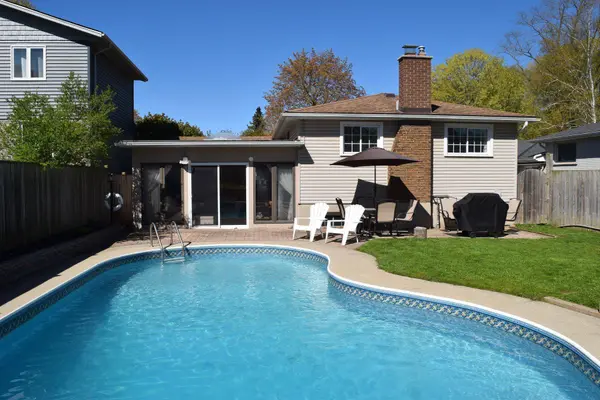 20 Inadale CT, Kitchener, ON N2M 2Z8
