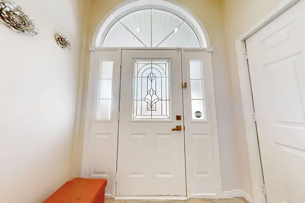 19 Mckitrick DR, Orangeville, ON L9W 5C2